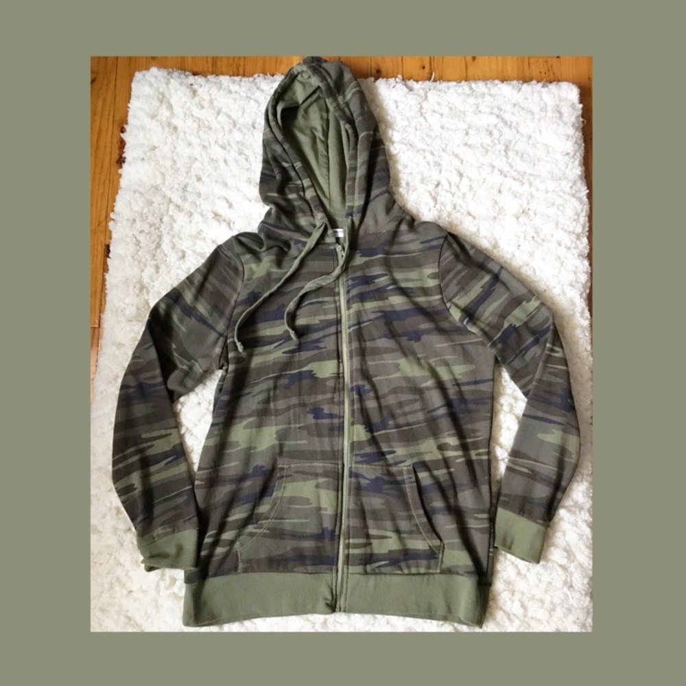 🌿 Grayson Threads